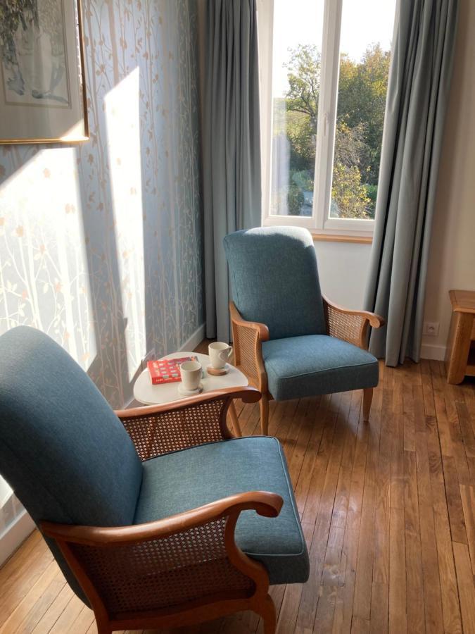 Salon-la-Tour Chambres & Table D'Hotes De La Vieille Ferme المظهر الخارجي الصورة